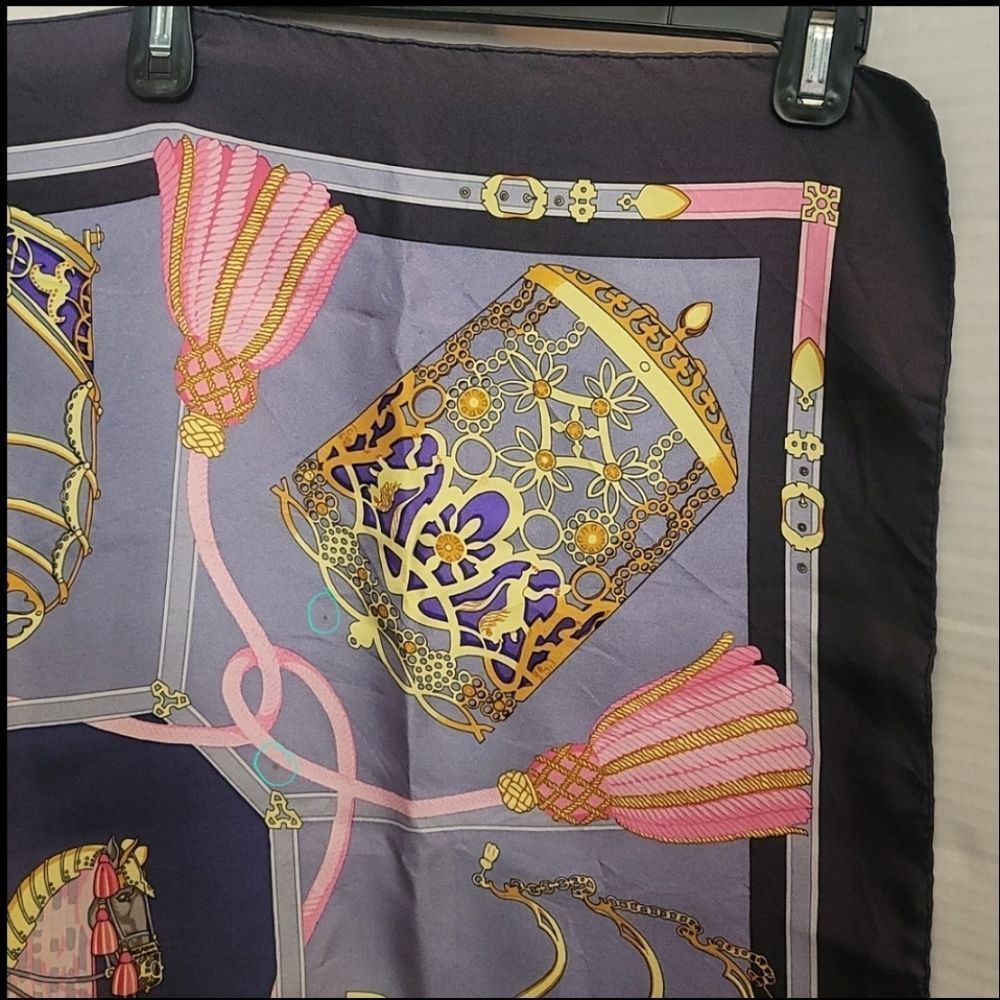 Hermes "Les Muserolles" scarf - Picture 9 of 10